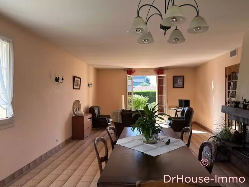 Maison, 182 m²