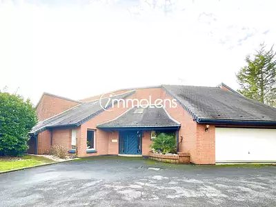 Maison, 319 m²