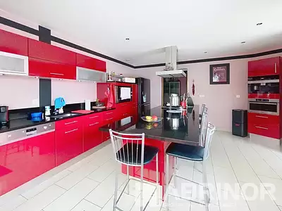 Maison, 214 m²