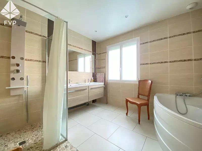 Maison, 125 m²