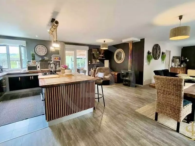 Maison, 148 m²