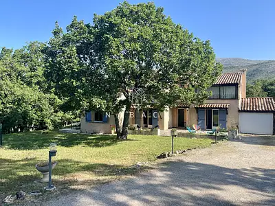 Maison, 180 m²