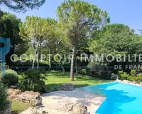 Maison, 261 m²