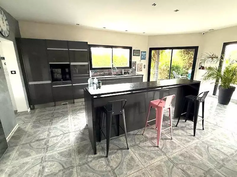 Maison, 365 m²