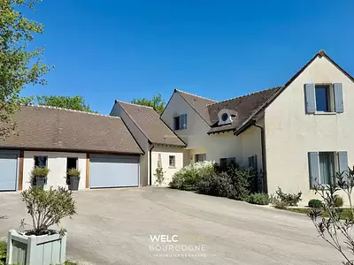 Maison, 260 m²