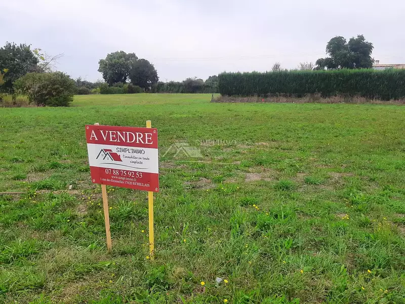 Terrain, 1 086 m²