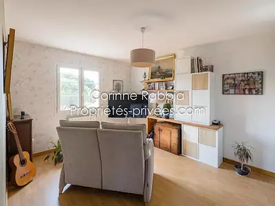Maison, 240 m²