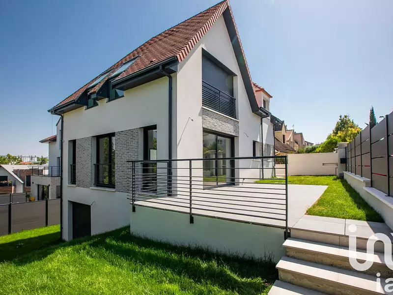 Maison, 180 m²
