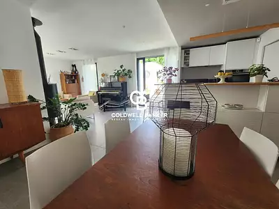 Maison, 182 m²