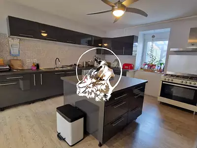 Maison, 201 m²