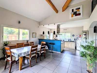Maison, 176 m²