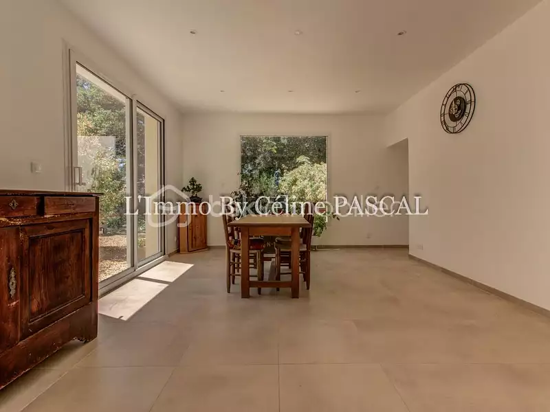 Maison, 159 m²