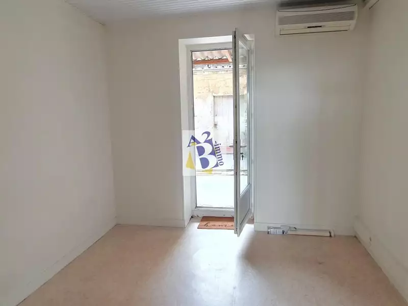 Immeuble, 113 m²