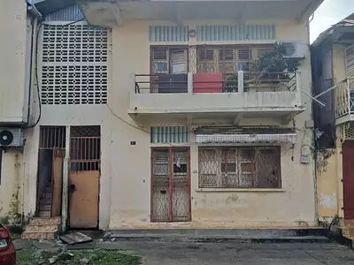 Immeuble, 200 m²