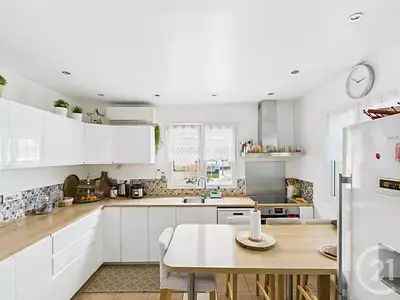 Maison, 278 m²
