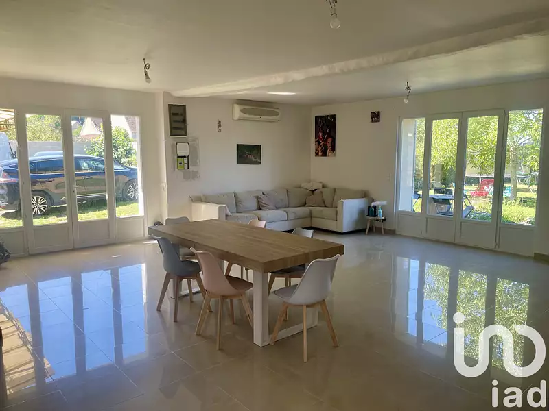 Maison, 230 m²