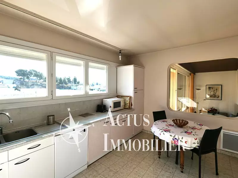 Maison, 242 m²