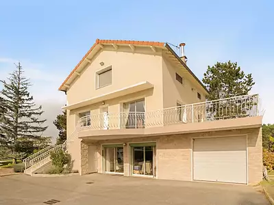 Maison, 215 m²