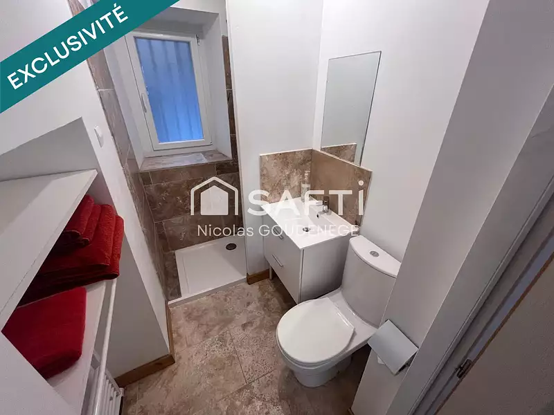 Immeuble, 180 m²