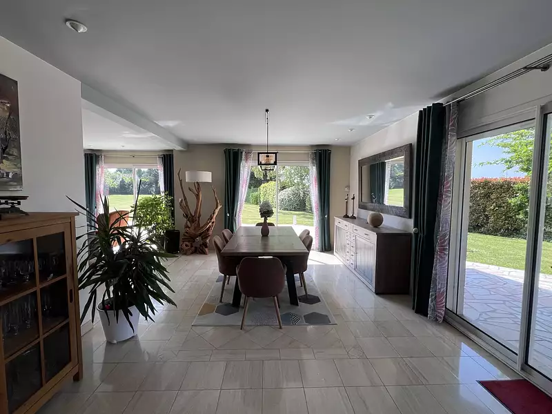 Maison, 260 m²
