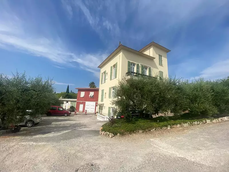 Immeuble, 365 m²