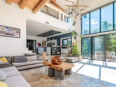 Maison, 369,65 m²