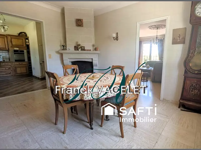 Maison, 250 m²