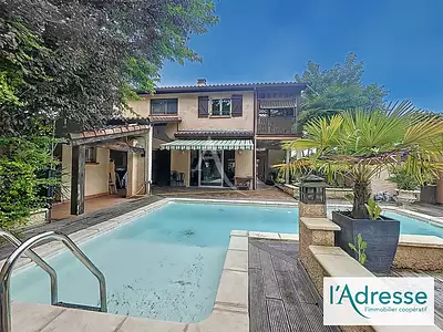 Maison, 267,72 m²