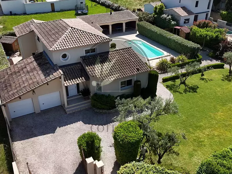 Maison, 190 m²