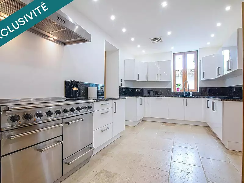 Maison, 279 m²