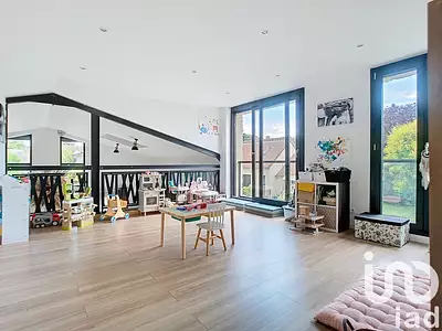 Maison, 240 m²