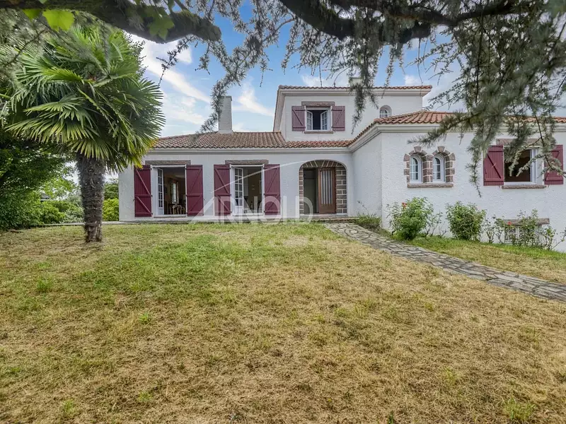 Maison, 336 m²