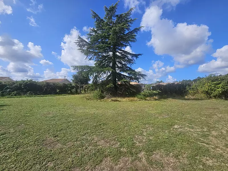Terrain, 400 m²