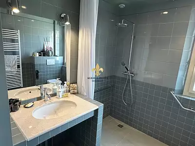 Maison, 216 m²