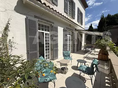 Maison, 268 m²