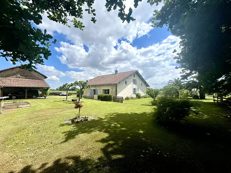 Maison, 251 m²