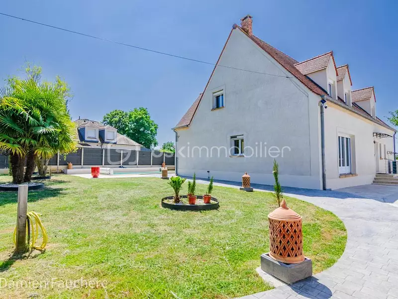 Maison, 310 m²