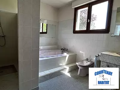 Maison, 180 m²