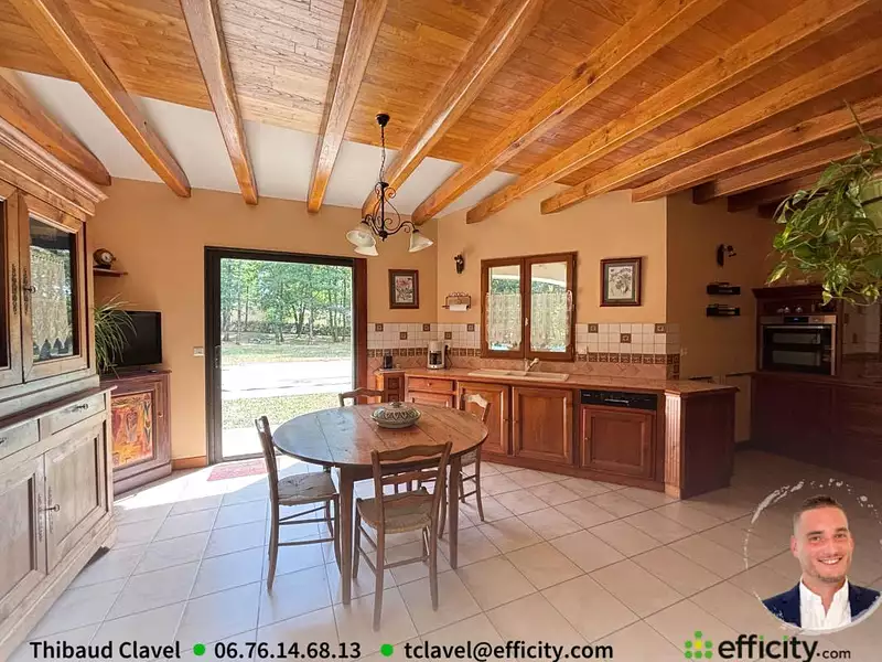 Maison, 215 m²