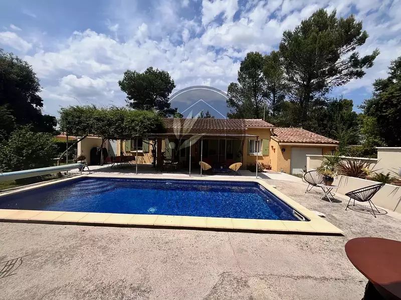 Maison, 102 m²