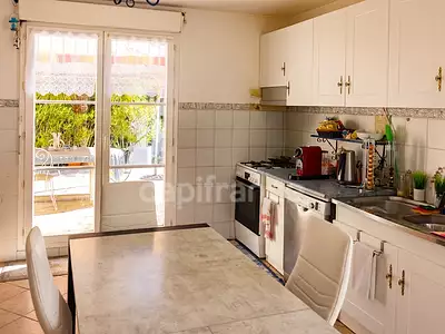 Maison, 250 m²