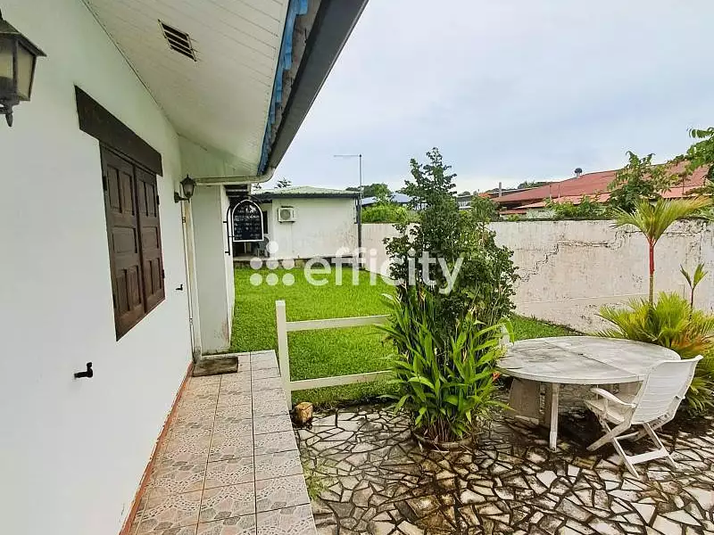 Maison, 283 m²