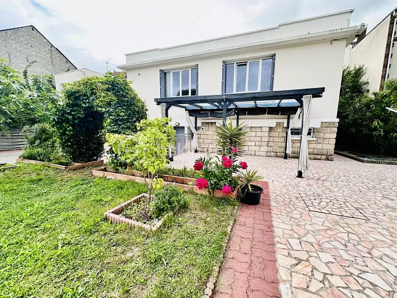 Maison, 185 m²