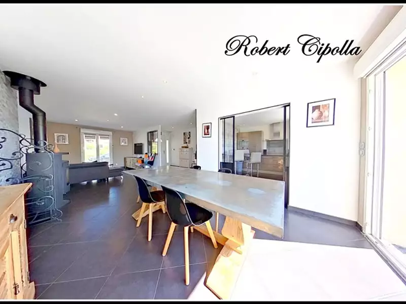 Maison, 185 m²