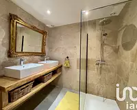Maison, 240 m²