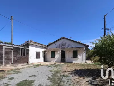 Terrain, 900 m²