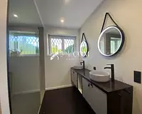 Maison, 240 m²