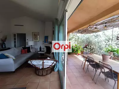 Maison, 168 m²