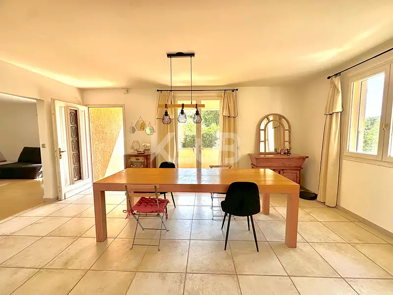 Maison, 194 m²