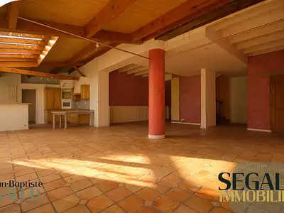 Maison, 230 m²